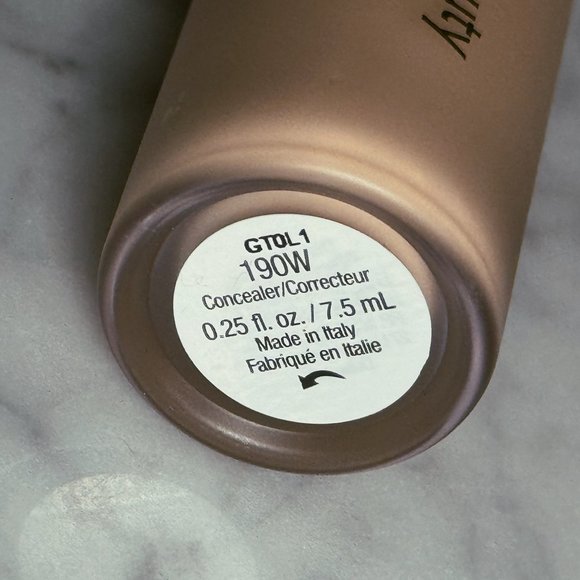 Rare Beauty Liquid Touch Brightening Concealer | 190W - Picture 3 of 4
